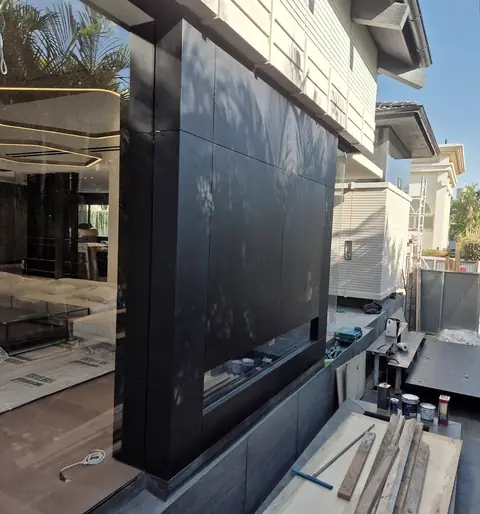 Black aluminum windows refinished on a South Florida home